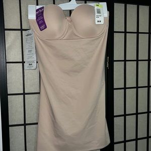 Strapless shaper slip size 34B